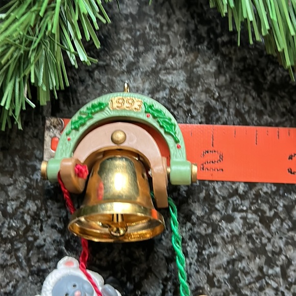 Hallmark 1993 Vintage Ornament Curly n Kingly  Lion & Lamb - Picture 8 of 10